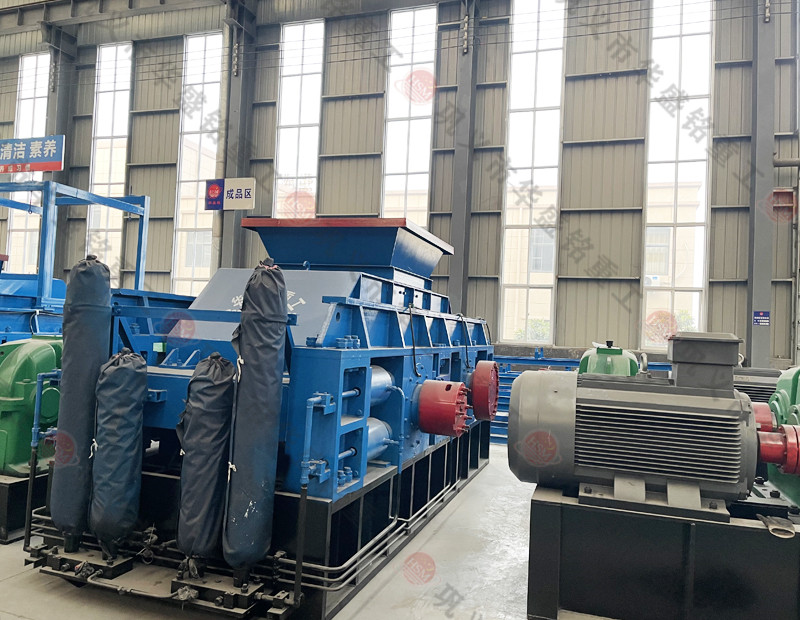 大型瓜米石对辊制砂机多少钱一台？