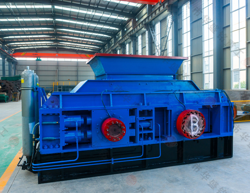 石英石对辊破碎机试机现场 马博网重工 