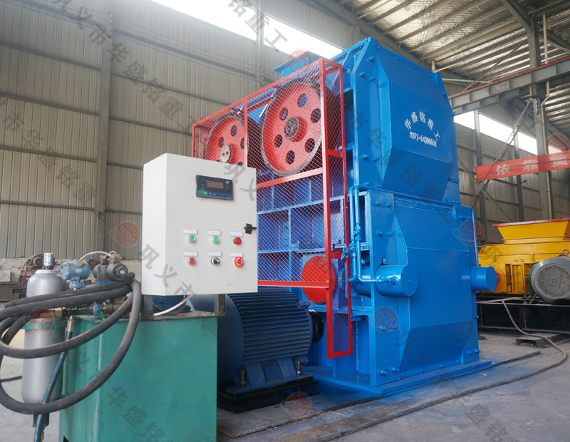 四辊破碎机接连发货，马博网忙忙碌碌